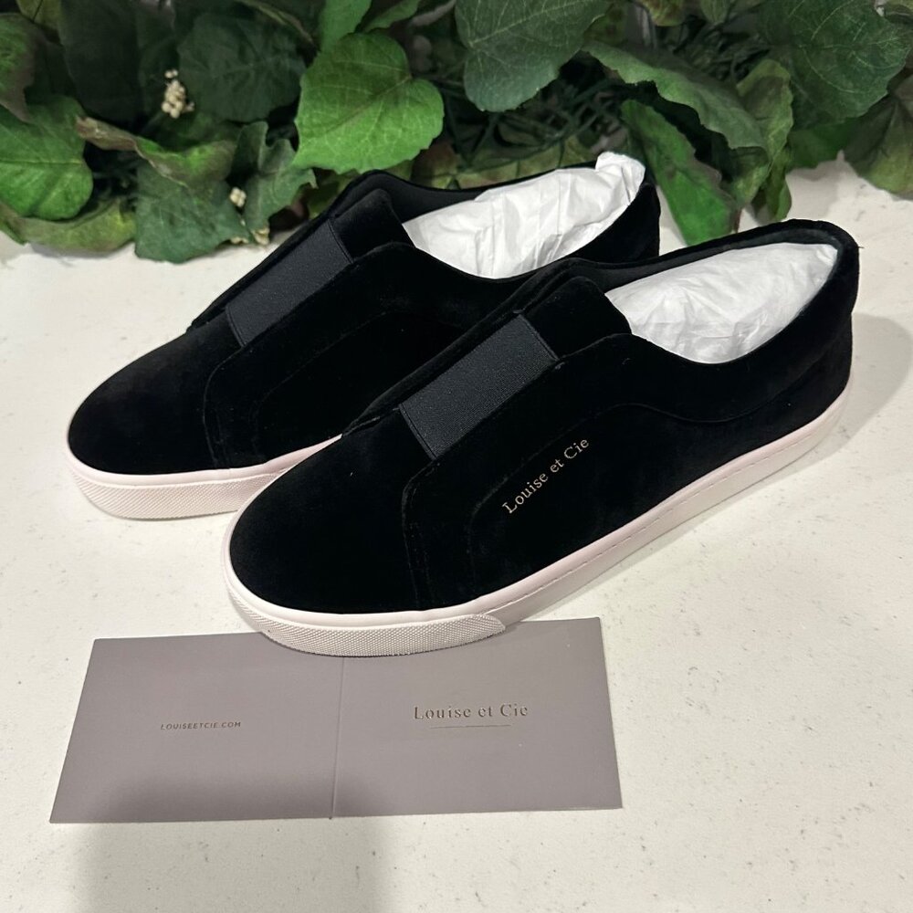 Louise Et Cie Womens Black Slip-On Sneakers Size 8M/38